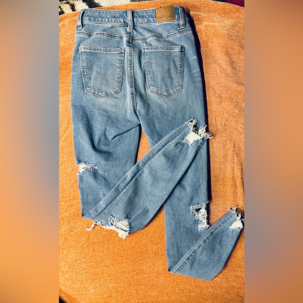 American Eagle Outfitters Light Blue Distressed Skinny Jeans